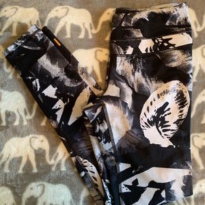 Lucy Studio Hatha leggings! NWOT, tried on only.